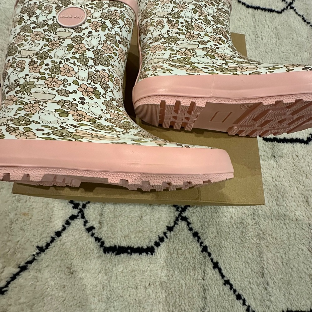 Jamie Kay boots BOGS Ugg 2Y - Picture 5 of 11